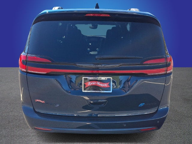 2024 Chrysler Pacifica Hybrid Premium S Appearance Pkg