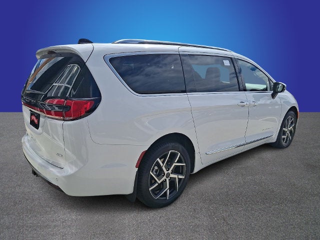 2027 Chrysler Pacifica Pinnacle