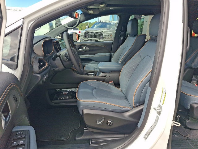 2027 Chrysler Pacifica Pinnacle