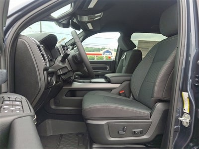 2025 RAM 3500 RAM 3500 BIG HORN CREW CAB 4X4 6'4' BOX