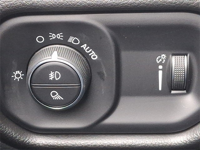 2023 RAM 3500 Tradesman Crew Cab 4x4 8' Box