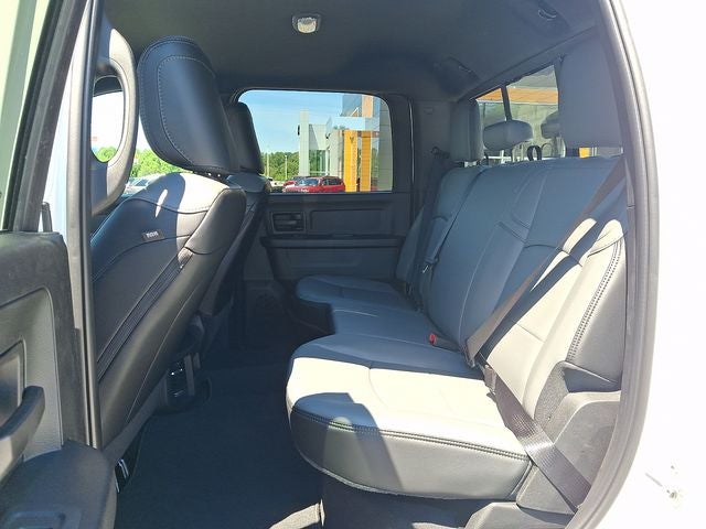 2026 RAM 3500 RAM 3500 TRADESMAN CREW CAB 4X4 8' BOX
