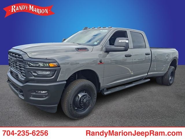 2026 RAM 3500 RAM 3500 TRADESMAN CREW CAB 4X4 8' BOX