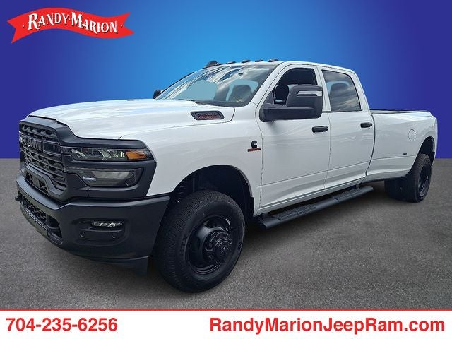 2026 RAM 3500 RAM 3500 TRADESMAN CREW CAB 4X4 8' BOX