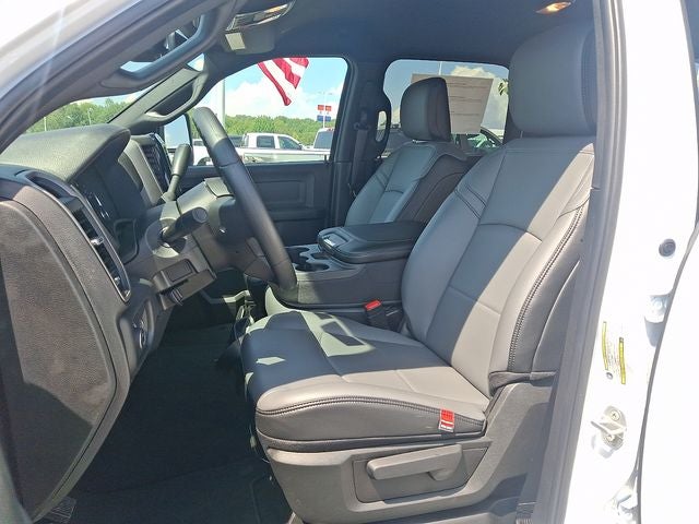 2026 RAM 3500 RAM 3500 TRADESMAN CREW CAB 4X4 8' BOX