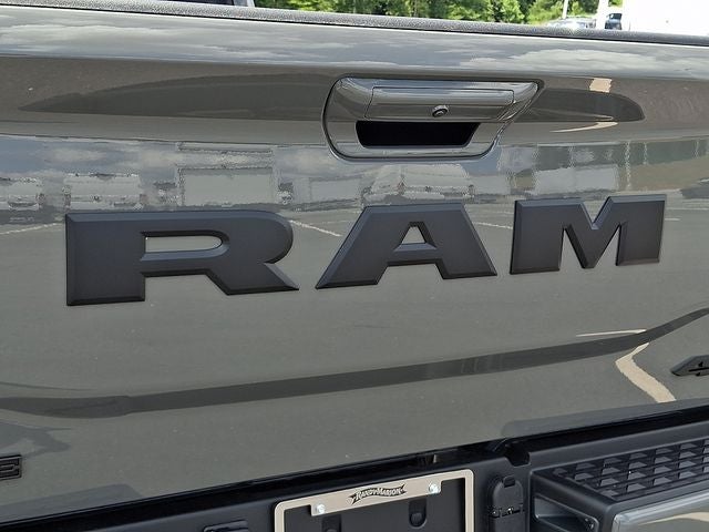 2026 RAM 3500 RAM 3500 LARAMIE CREW CAB 4X4 8' BOX