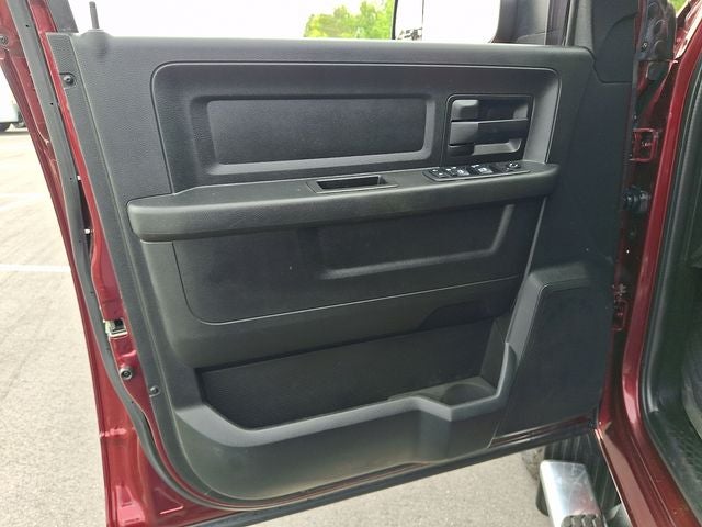 2020 RAM 2500 Tradesman Crew Cab 4x4 6'4' Box