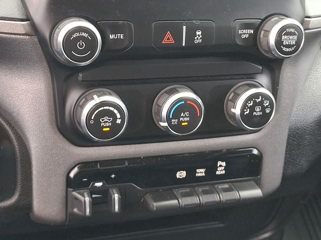 2020 RAM 2500 Tradesman Crew Cab 4x4 6'4' Box