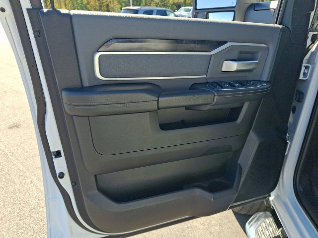 2023 RAM 2500 Big Horn Crew Cab 4x4 6'4' Box
