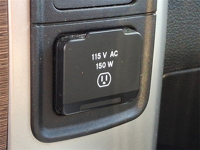 2017 RAM 2500 Laramie Crew Cab 4x4 6'4' Box