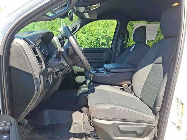 2026 RAM 2500 RAM 2500 BLACK EXPRESS CREW CAB 4X4 8' BOX