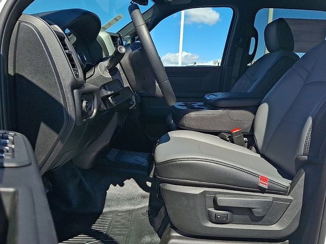 2026 RAM 4500HD RAM 4500 TRADESMAN CHASSIS CREW CAB 4X4 60' CA