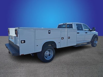 2026 RAM 4500HD RAM 4500 TRADESMAN CHASSIS CREW CAB 4X4 84' CA