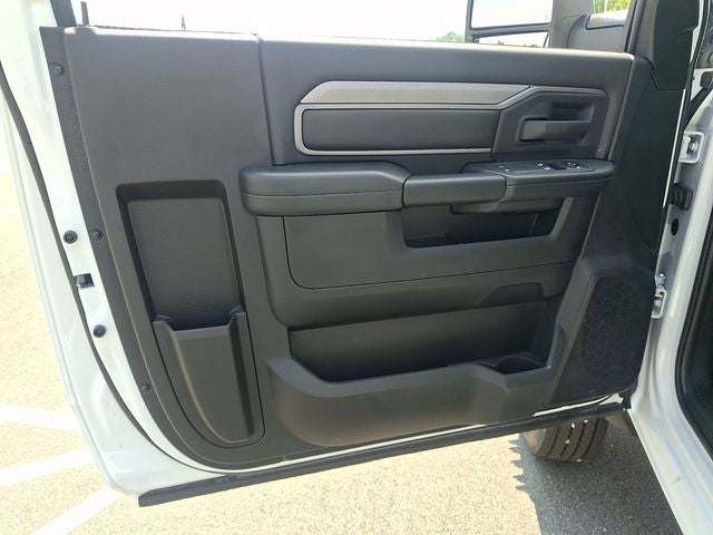 2025 RAM 5500HD Tradesman/Big Horn