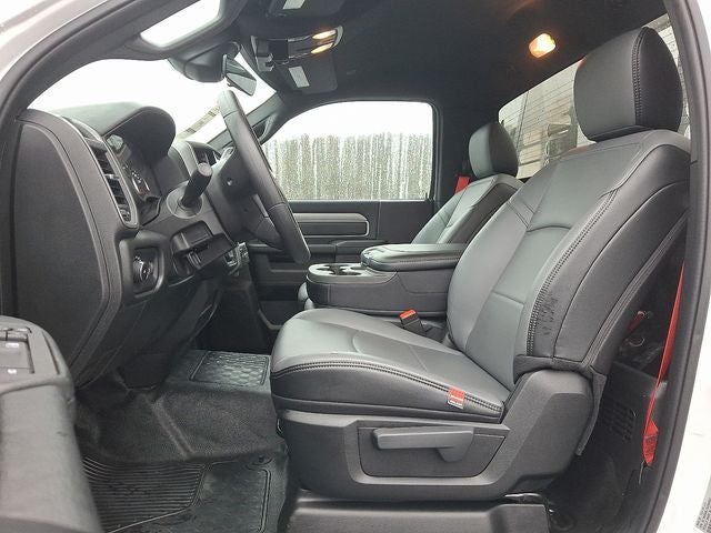 2025 RAM 5500HD Tradesman/Big Horn