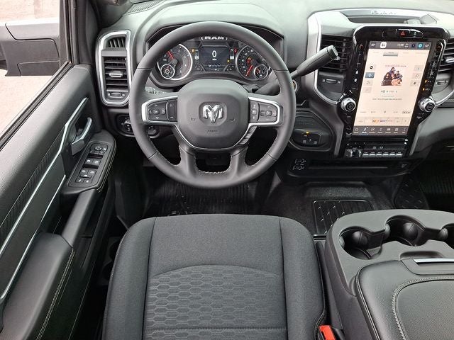 2025 RAM 5500HD Tradesman/Big Horn