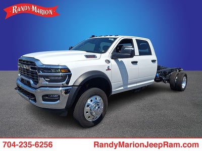 2026 RAM 5500HD RAM 5500 TRADESMAN CHASSIS CREW CAB 4X4 84' CA