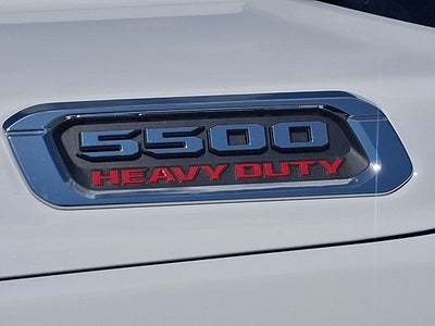 2026 RAM 5500HD RAM 5500 TRADESMAN CHASSIS CREW CAB 4X4 84' CA