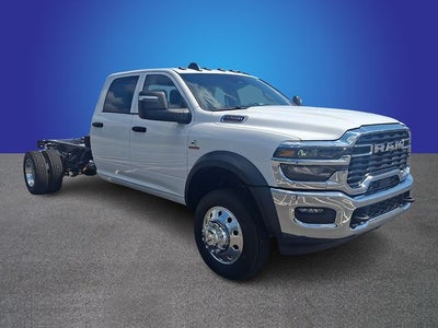 2026 RAM 5500HD RAM 5500 TRADESMAN CHASSIS CREW CAB 4X4 84' CA