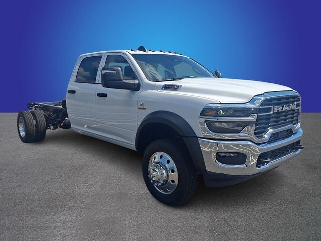 2026 RAM 5500HD RAM 5500 TRADESMAN CHASSIS CREW CAB 4X4 84' CA
