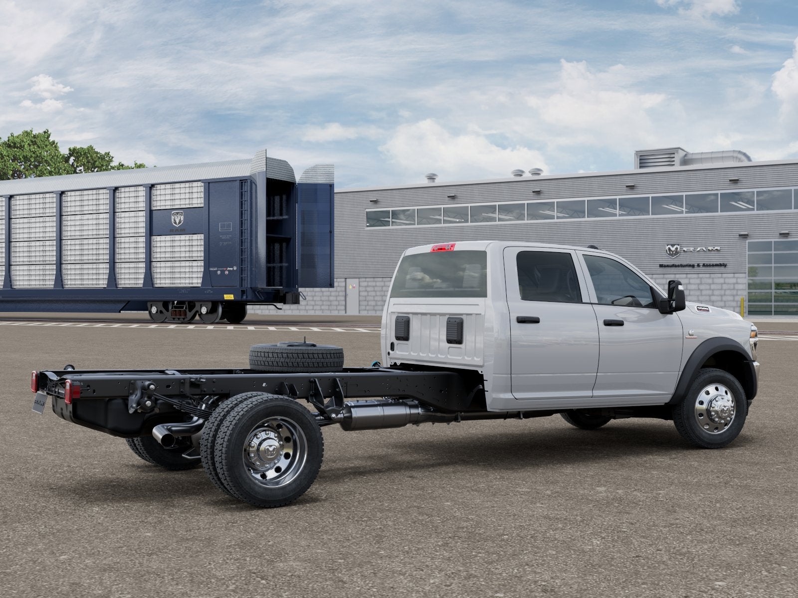 2026 RAM 5500HD RAM 5500 TRADESMAN CHASSIS CREW CAB 4X4 84' CA