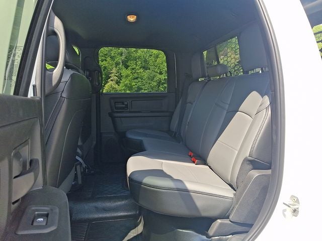 2026 RAM 5500HD RAM 5500 TRADESMAN CHASSIS CREW CAB 4X4 84' CA