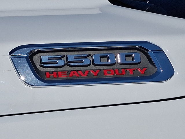 2027 RAM 5500HD RAM 5500 TRADESMAN CHASSIS CREW CAB 4X4 84' CA