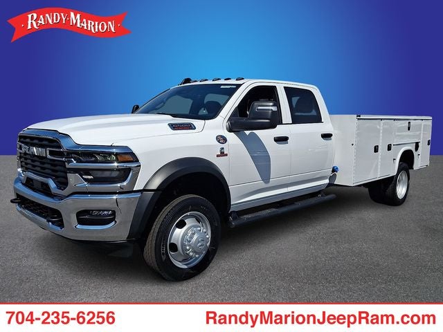 2026 RAM 5500HD RAM 5500 TRADESMAN CHASSIS CREW CAB 4X4 84' CA