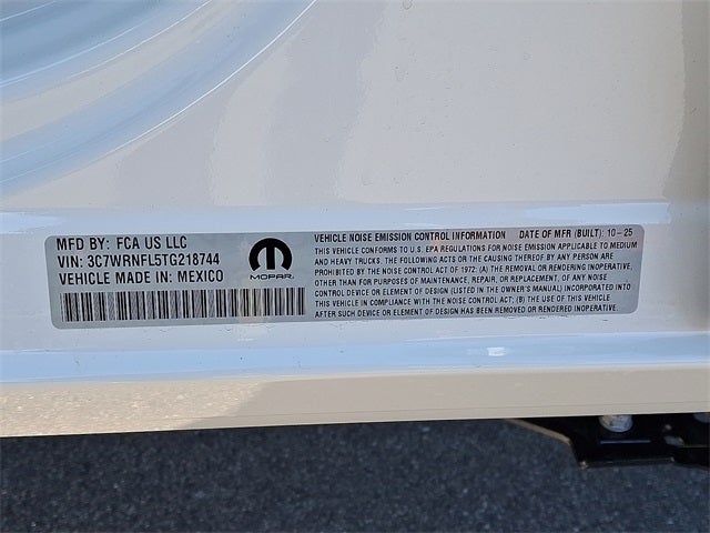 2026 RAM 5500HD RAM 5500 TRADESMAN CHASSIS CREW CAB 4X4 84' CA